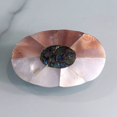 Oval shell brooch pin mother - oval,